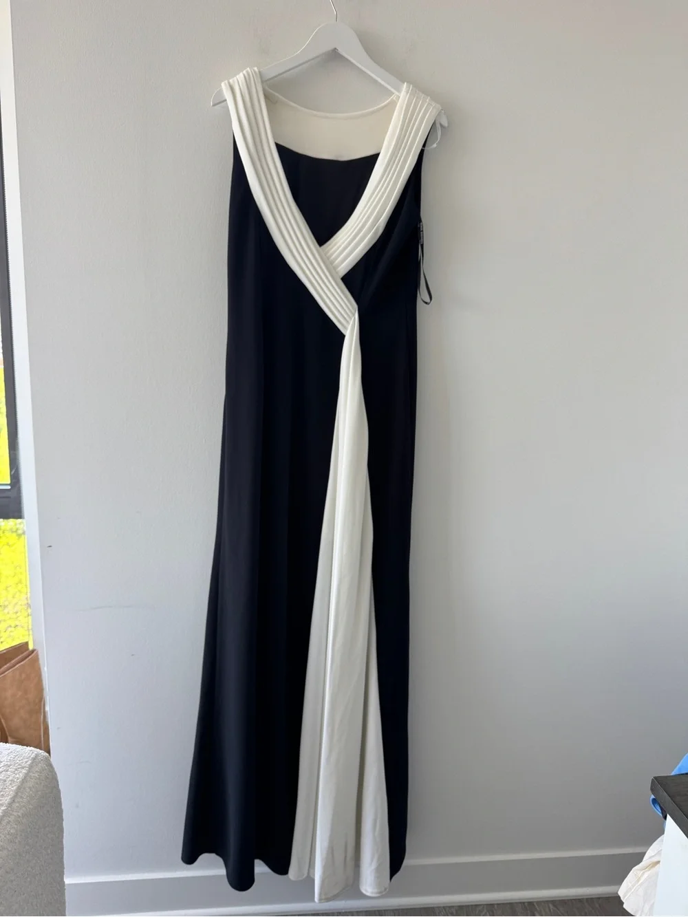 TADASHI SHOJI Plaza Drape Back Gown L - Picture 7 of 8